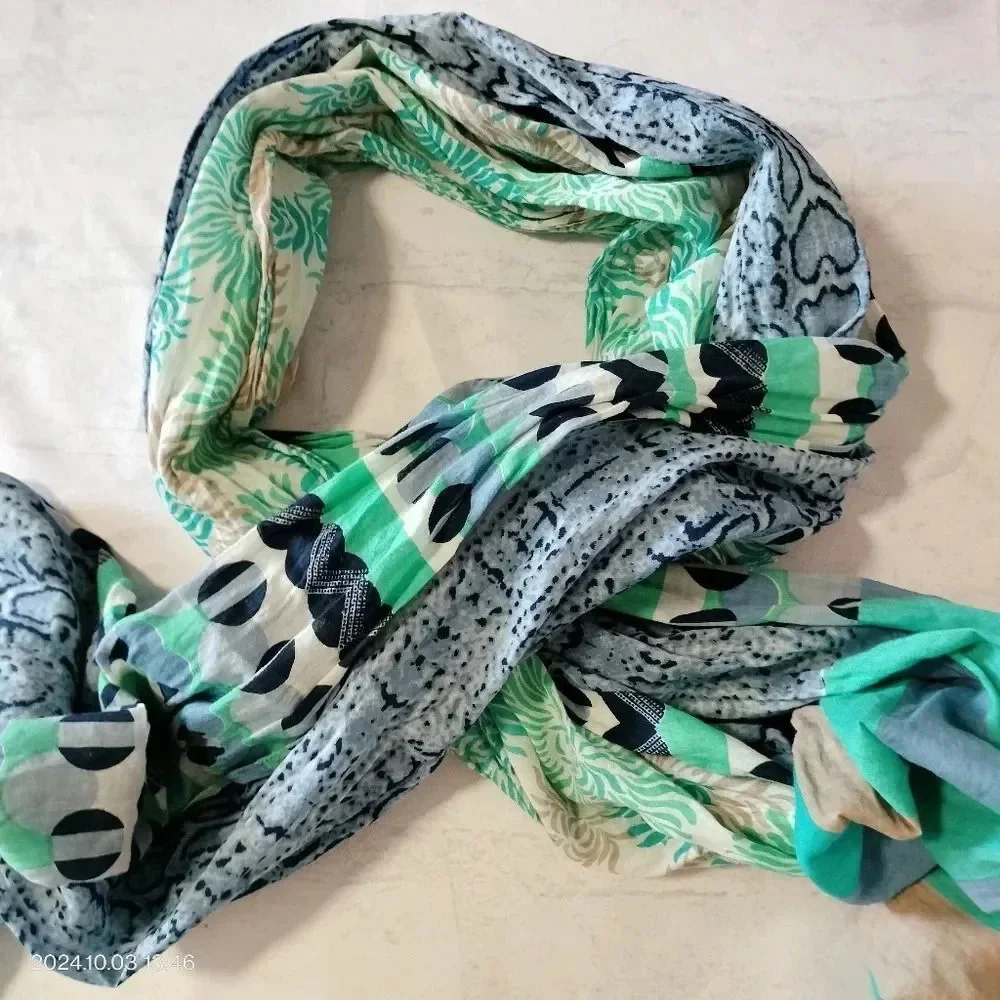 Erfurt Scarf Multifunctional Shawl Oversized Semi Sheer Animal Abstract design
